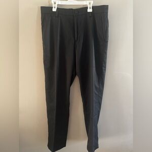 Amazon Essentials Men's Black Dress Pants 32x33